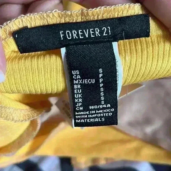 Reworked Handkerchief Crop Top - Picture 6 of 6